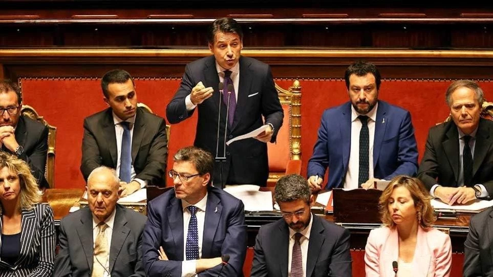 Deutsche Welle: Οι Ιταλοί ψάχνουν 20 δισ. ευρώ για τον επόμενο προϋπολογισμό